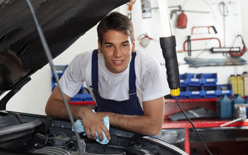 trade schools for car mechanics near me