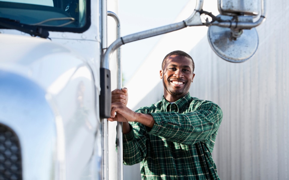 CDL Training | See Why Truck Driving School Is Worth It