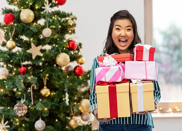 52 Best Gifts For College Students: What Boys And Girls Want 2023